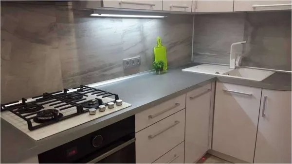 угловой шкаф под белую мойку на кухне