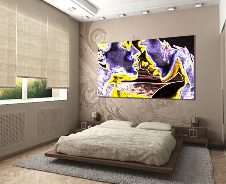 Романтическая картина в спальне над кроватью