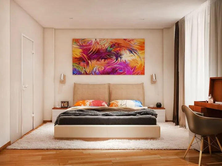 Абстрактная картина в спальне над кроватью